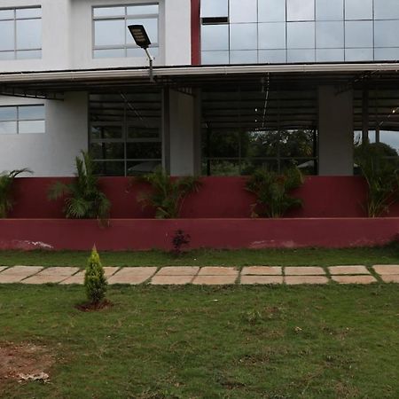 Paraiso Gardens Hotel Wote 外观 照片