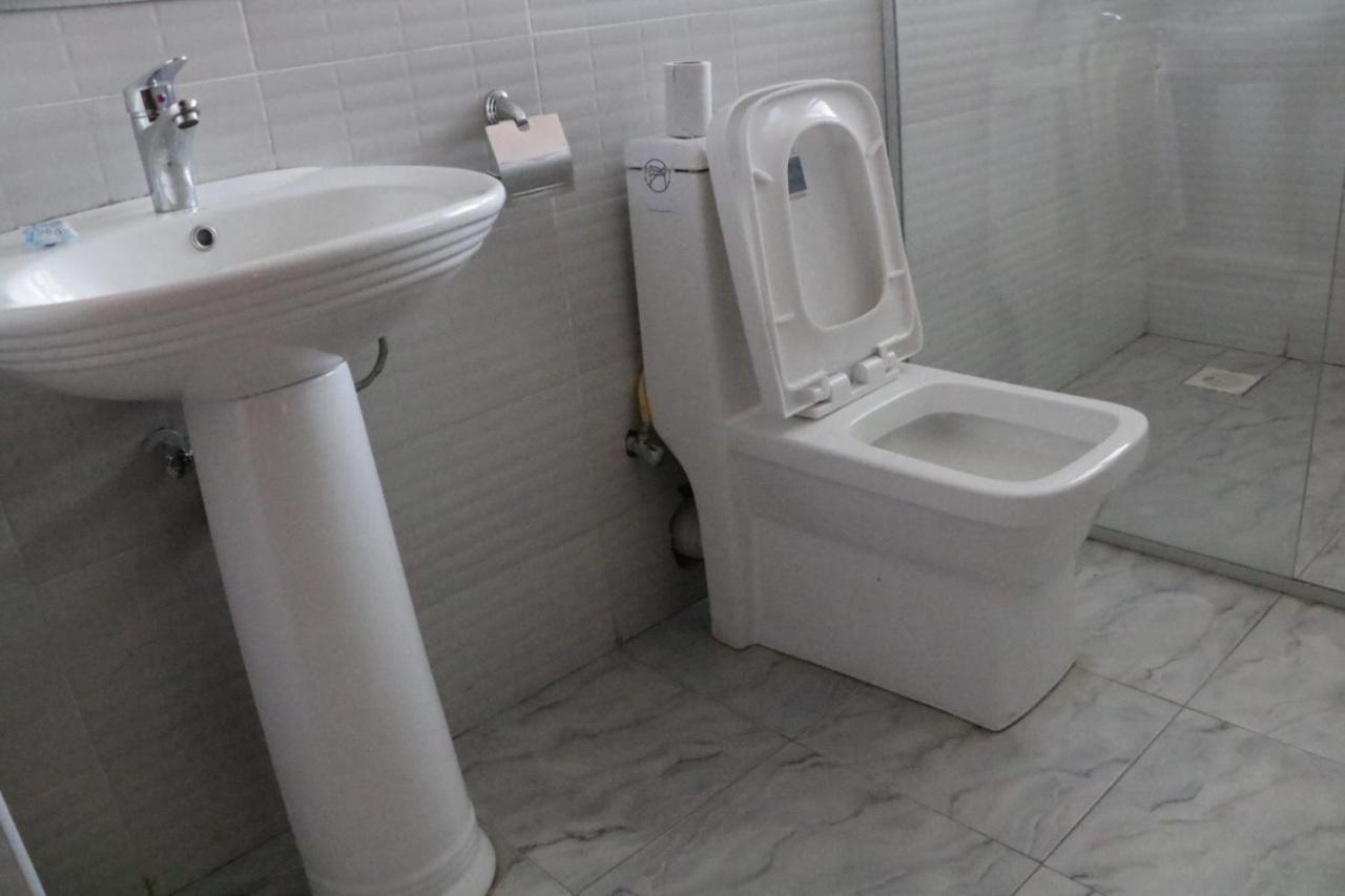 Paraiso Gardens Hotel Wote 外观 照片
